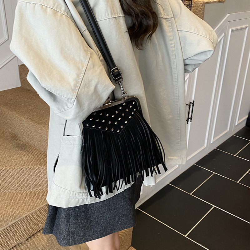 Women's Fashion Rivet Handheld - Women'S Bags New Collection ulasan dan harga