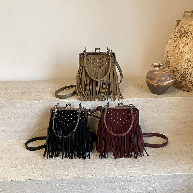 Women's Fashion Rivet Handheld - Women'S Bags New Collection ulasan dan harga